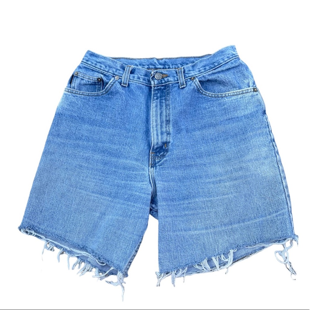 Vintage Chic Denim Shorts 🤍